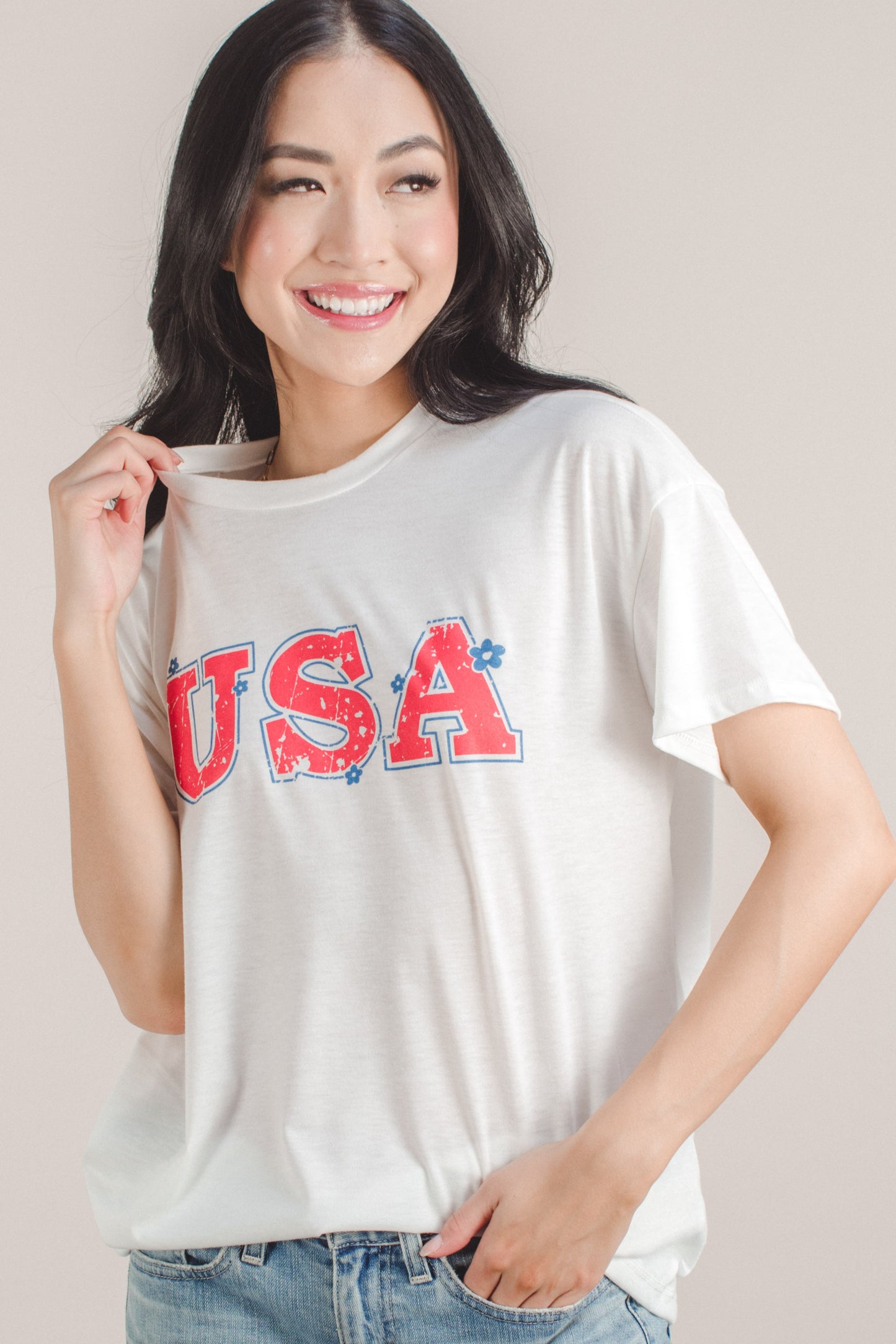 USA Daisy Graphic Tee
