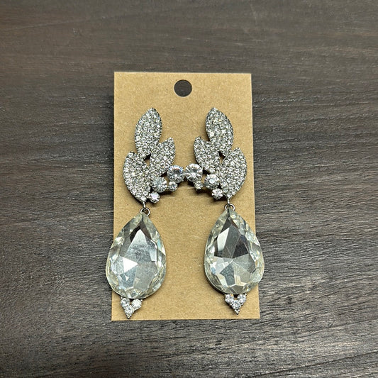 Formal Earrings Silver Base Clear Stone Leafed Teardrop