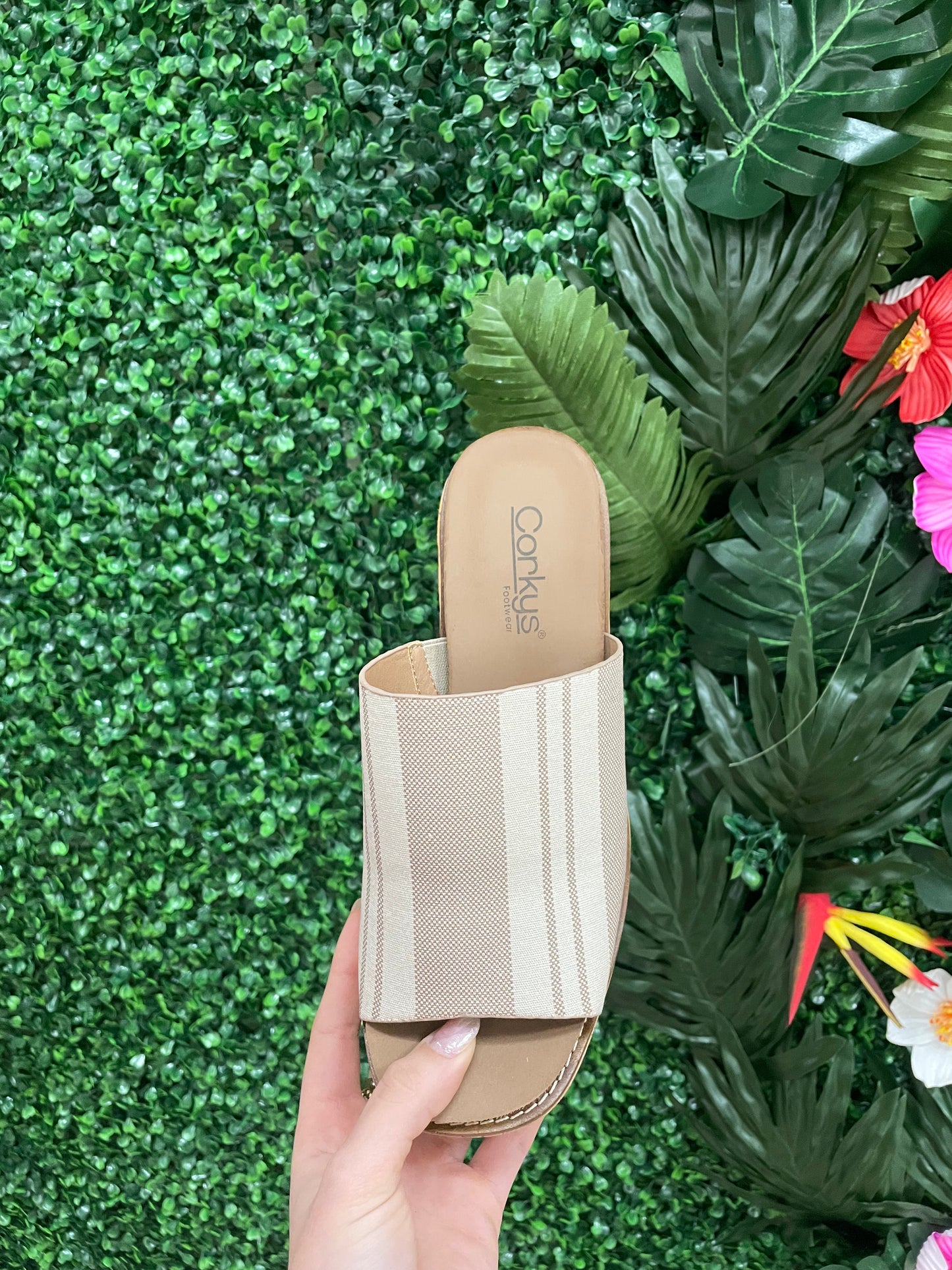 Corky Mugshot Wedges- Tan Natural Stripe