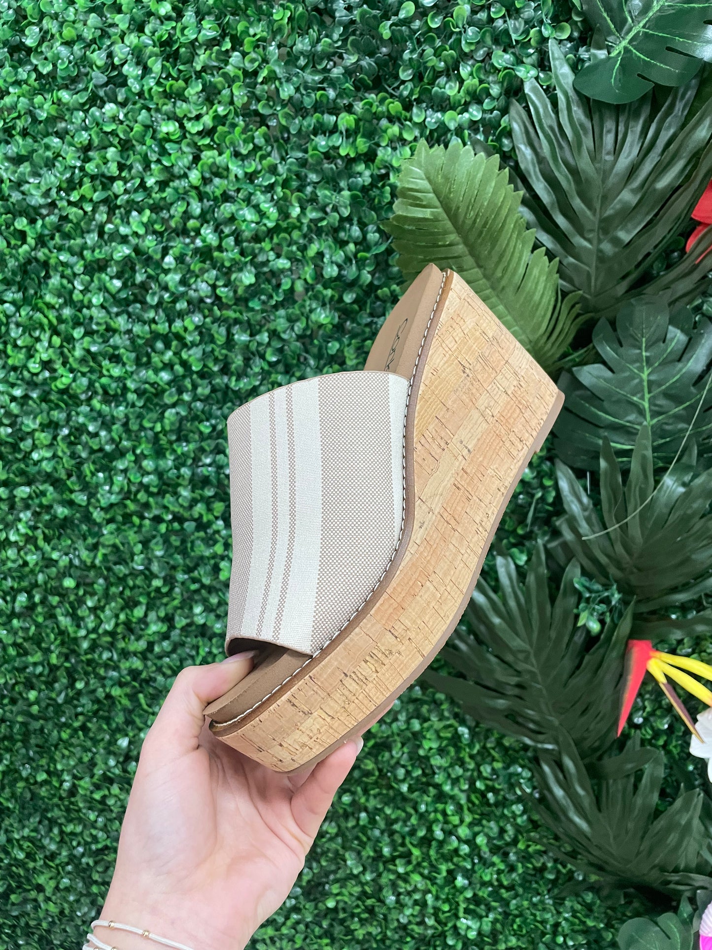 Corky Mugshot Wedges- Tan Natural Stripe