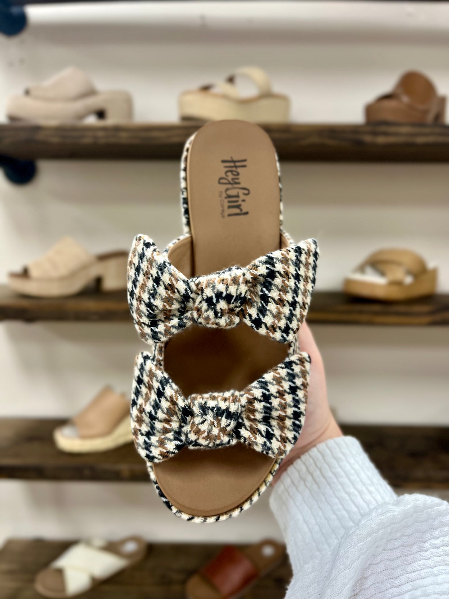 Corkys Put A Bow On It Houndstooth Heels
