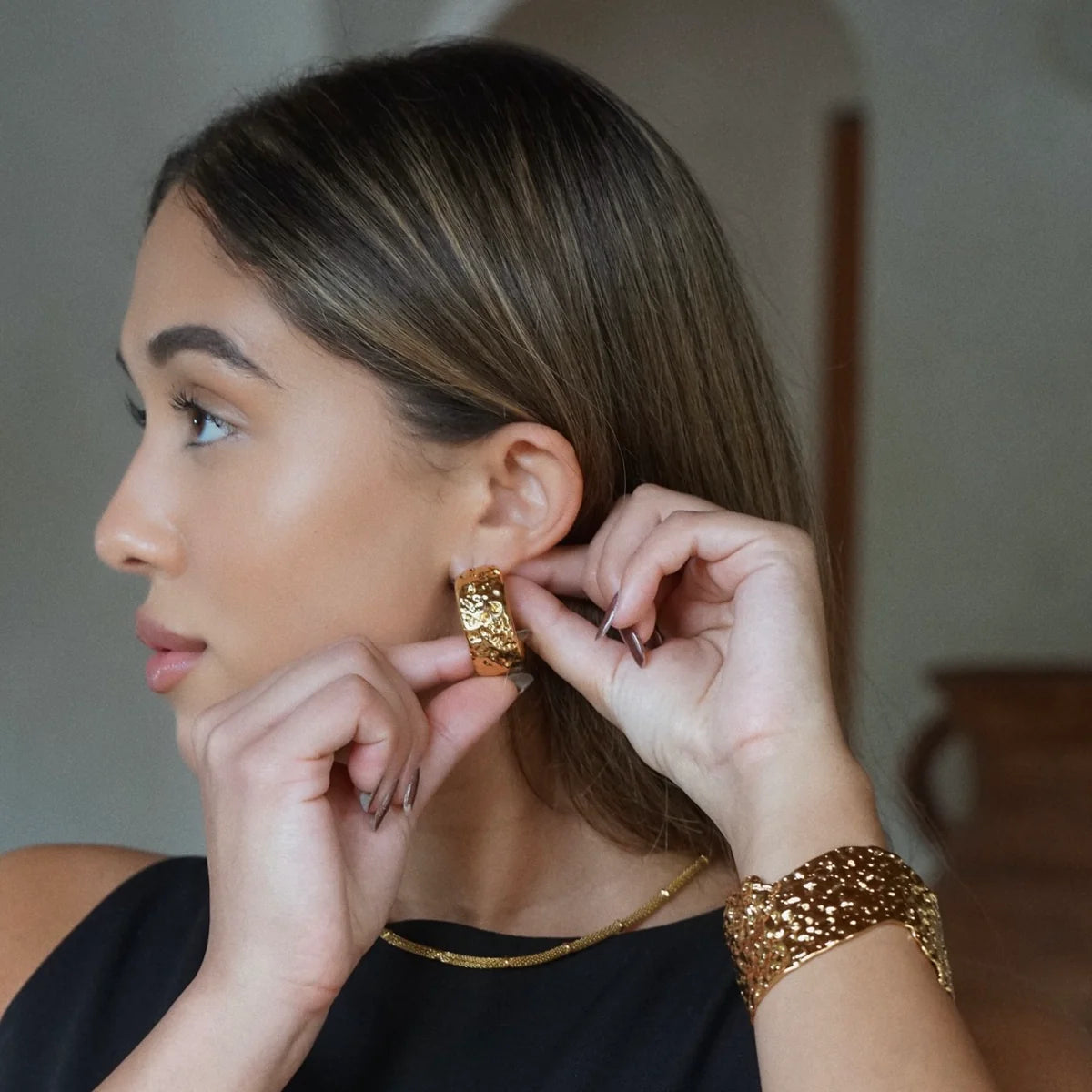 Ellie Vail Robbie Hammered Hoop Earring
