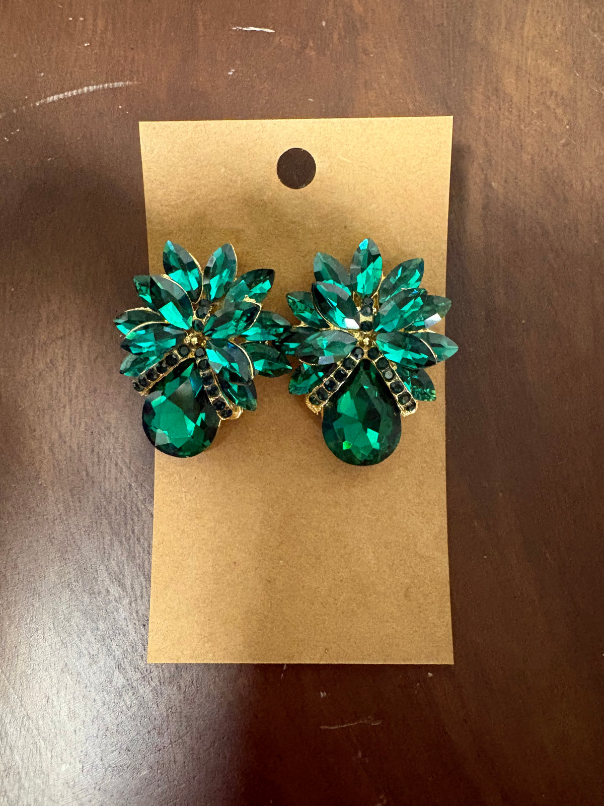 Formal Earrings Emerald Green Teardrop Detailed Stud