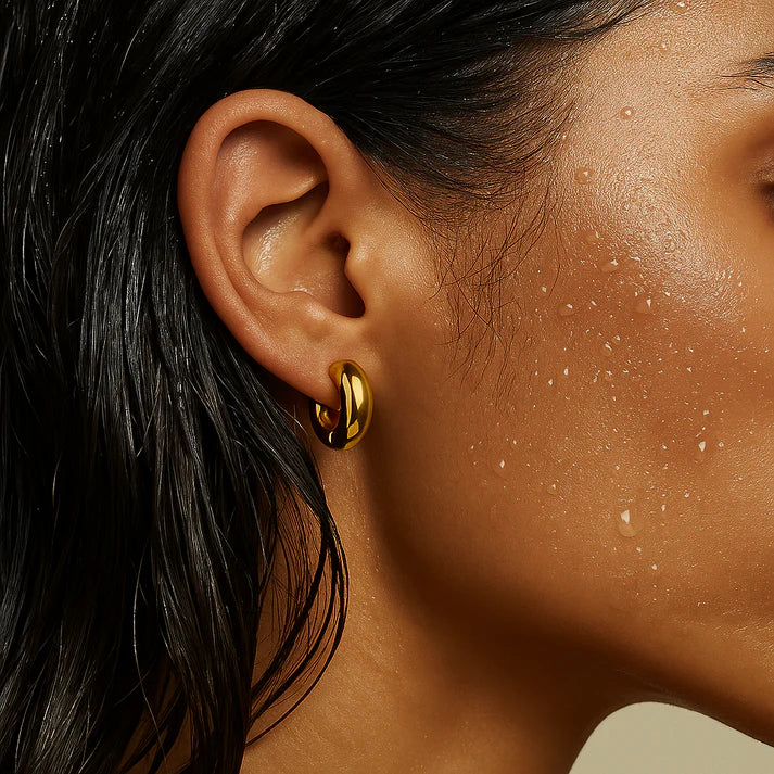 Ellie Vail Auden Huggie Hoop Earring