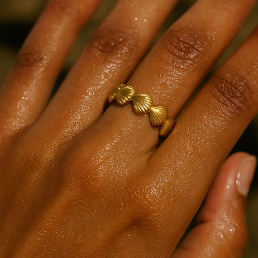 Ellie Vail Libby Shell Ring