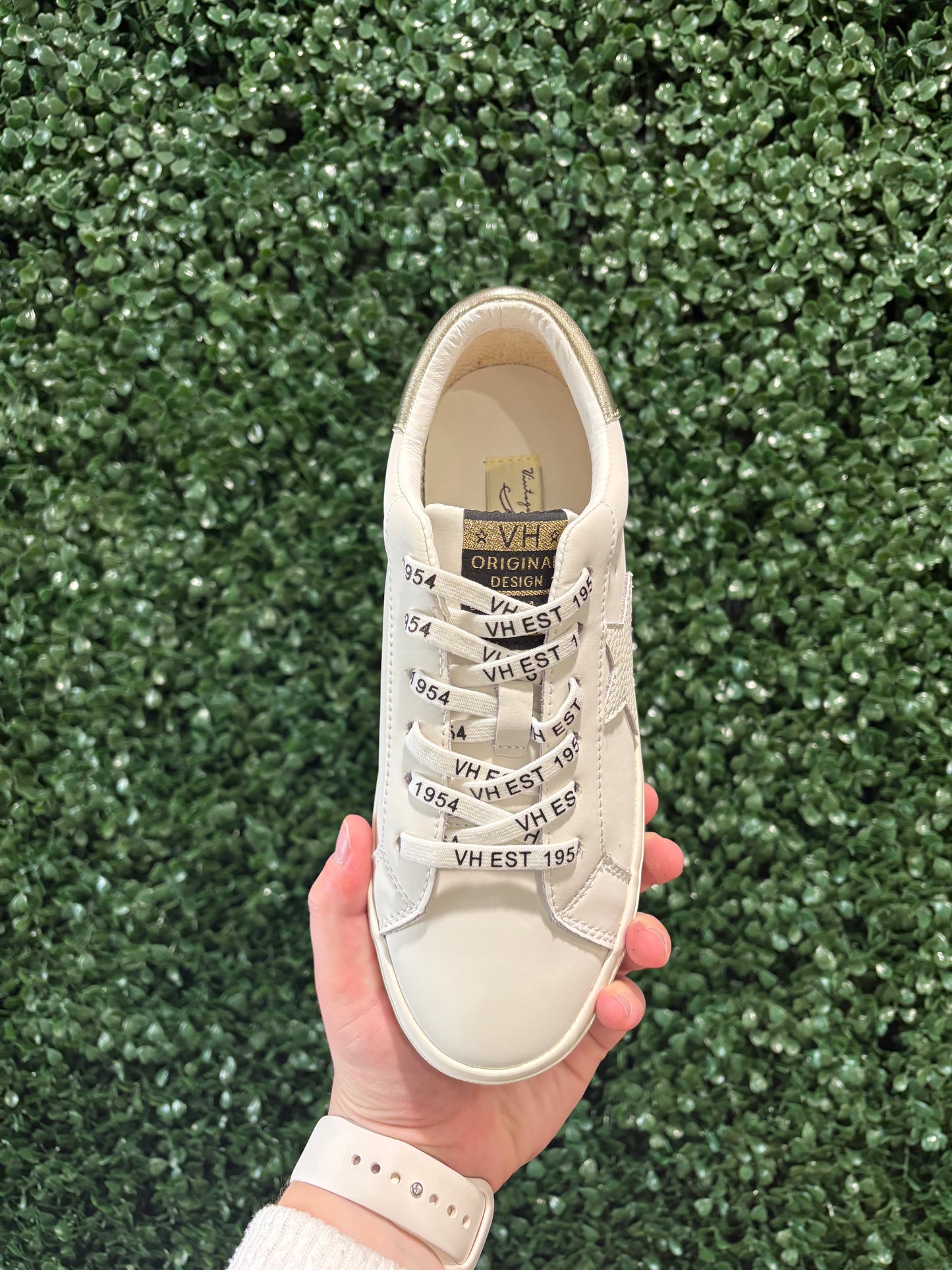 Vintage Havana Kate 24 White Laced Sneaker