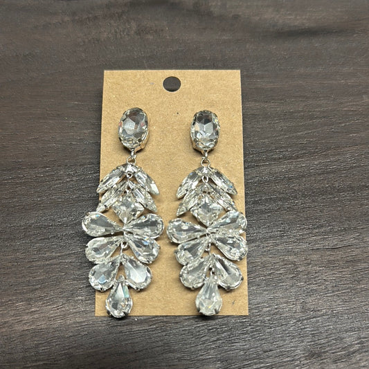 Formal Earrings Gold Base Clear Stone Shelled