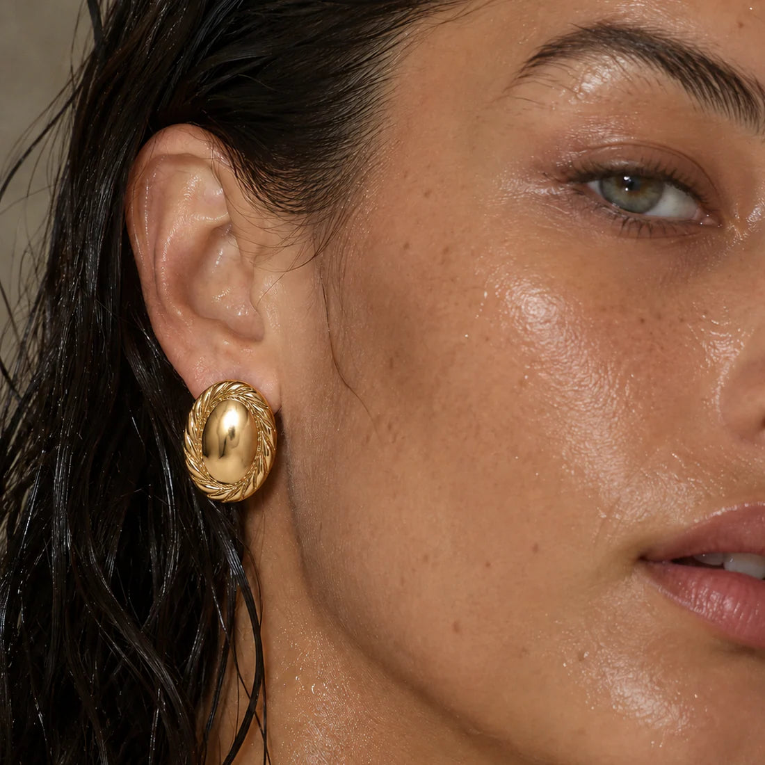 Ellie Vail Diana Twisted Oval Button Earring