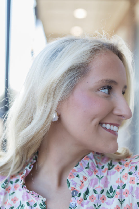Ellie Vail Willa Oversized Baroque Pearl Earring