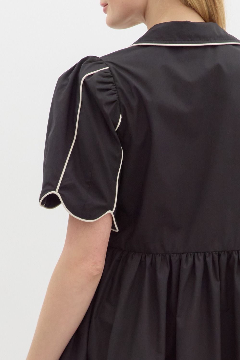 She Wants Flowers Dress - Black