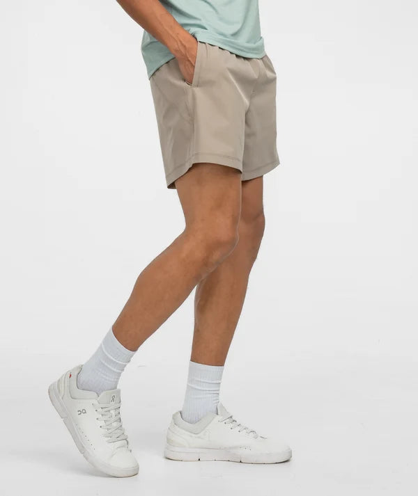 SSCO Everyday Hybrid Short - Acorn